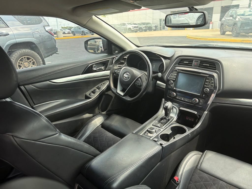 Used 2017 Nissan Maxima SR FWD image 4