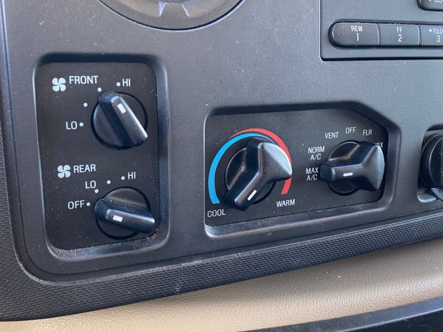 Used 2013 Ford E-350 and Econoline 350 XLT RWD image 22