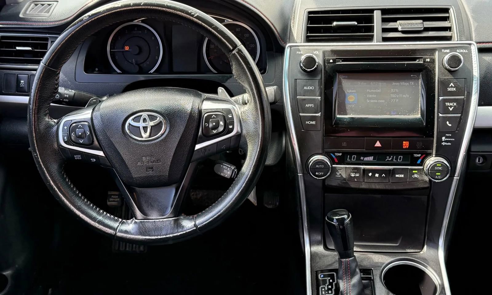 Used 2015 Toyota Camry XSE w/ Moonroof Package FWD image 14