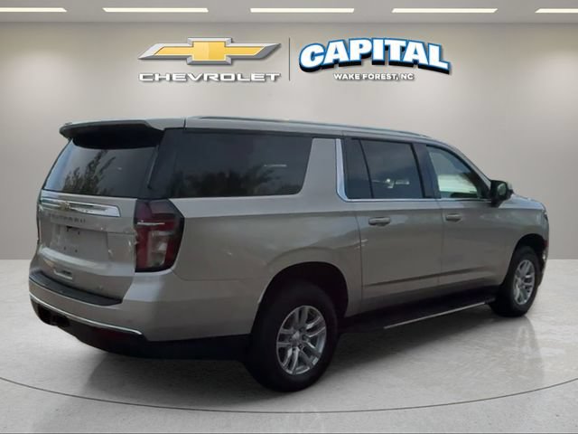 Used 2023 Chevrolet Suburban LT RWD image 6