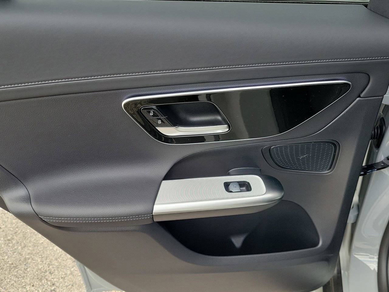 New 2026 Mercedes-Benz GLC 300 image 11