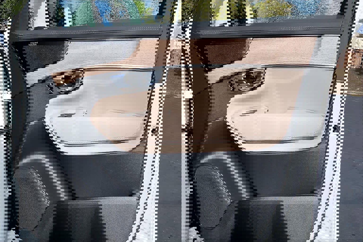 New 2026 Volvo XC90 T8 Plus image 31