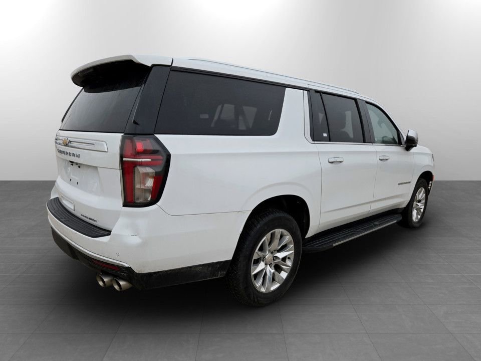 Used 2023 Chevrolet Suburban Premier image 7