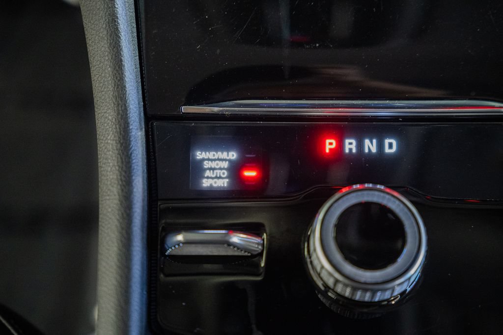 Certified 2023 Jeep Grand Cherokee Limited AWD/4WD image 25