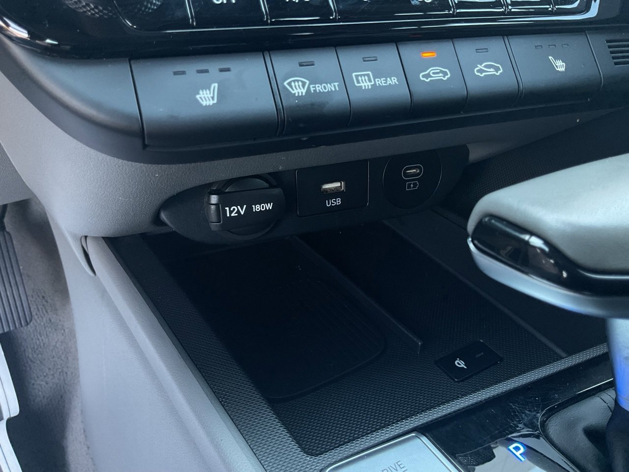 Used 2025 Hyundai Elantra SEL FWD image 22