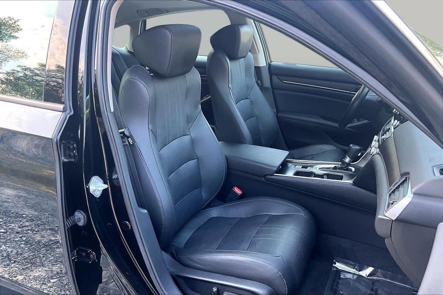 Used 2021 Honda Accord EX-L image 9