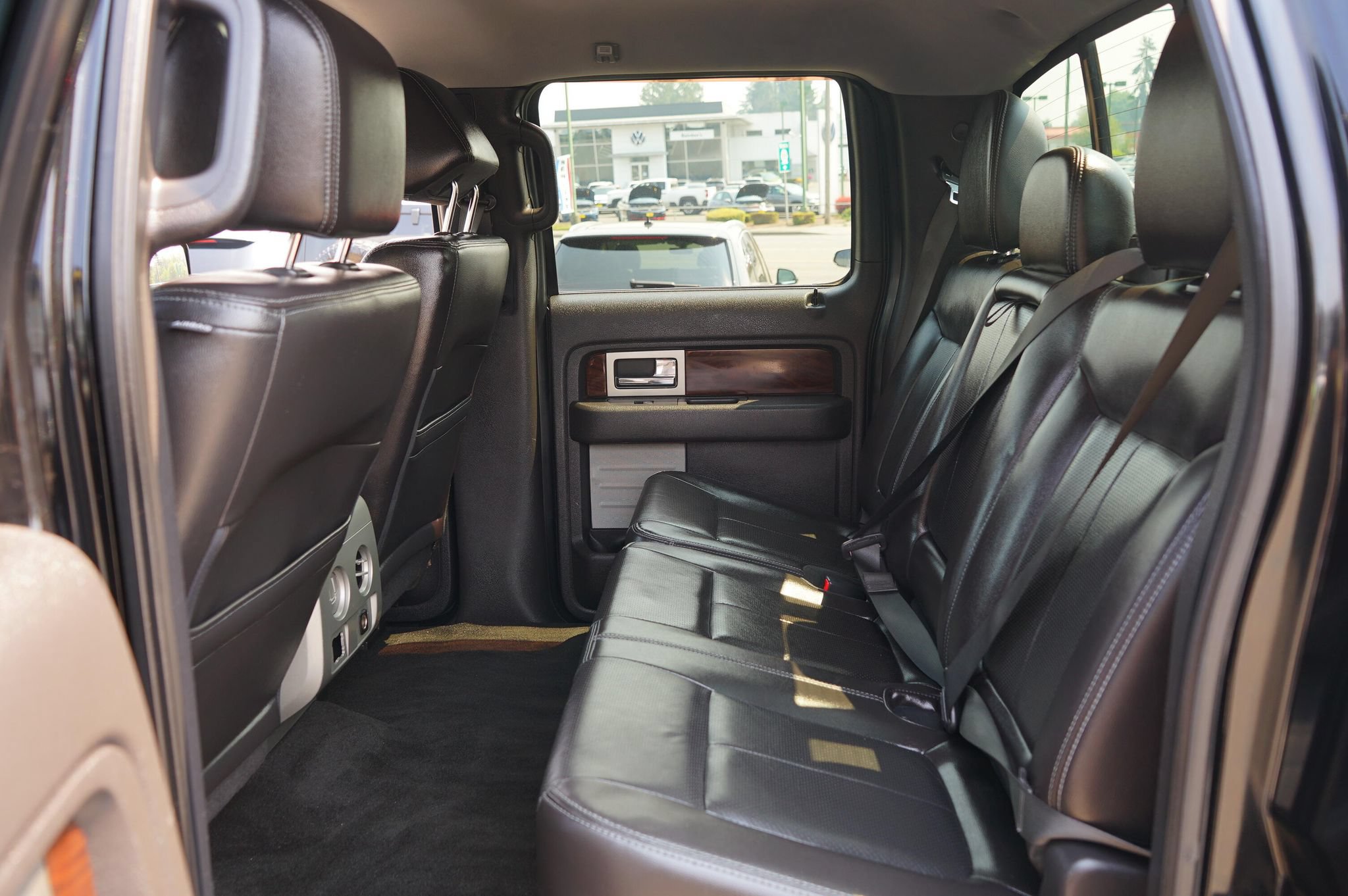 Used 2012 Ford F150 Lariat w/ Lariat Chrome Pkg AWD/4WD image 14
