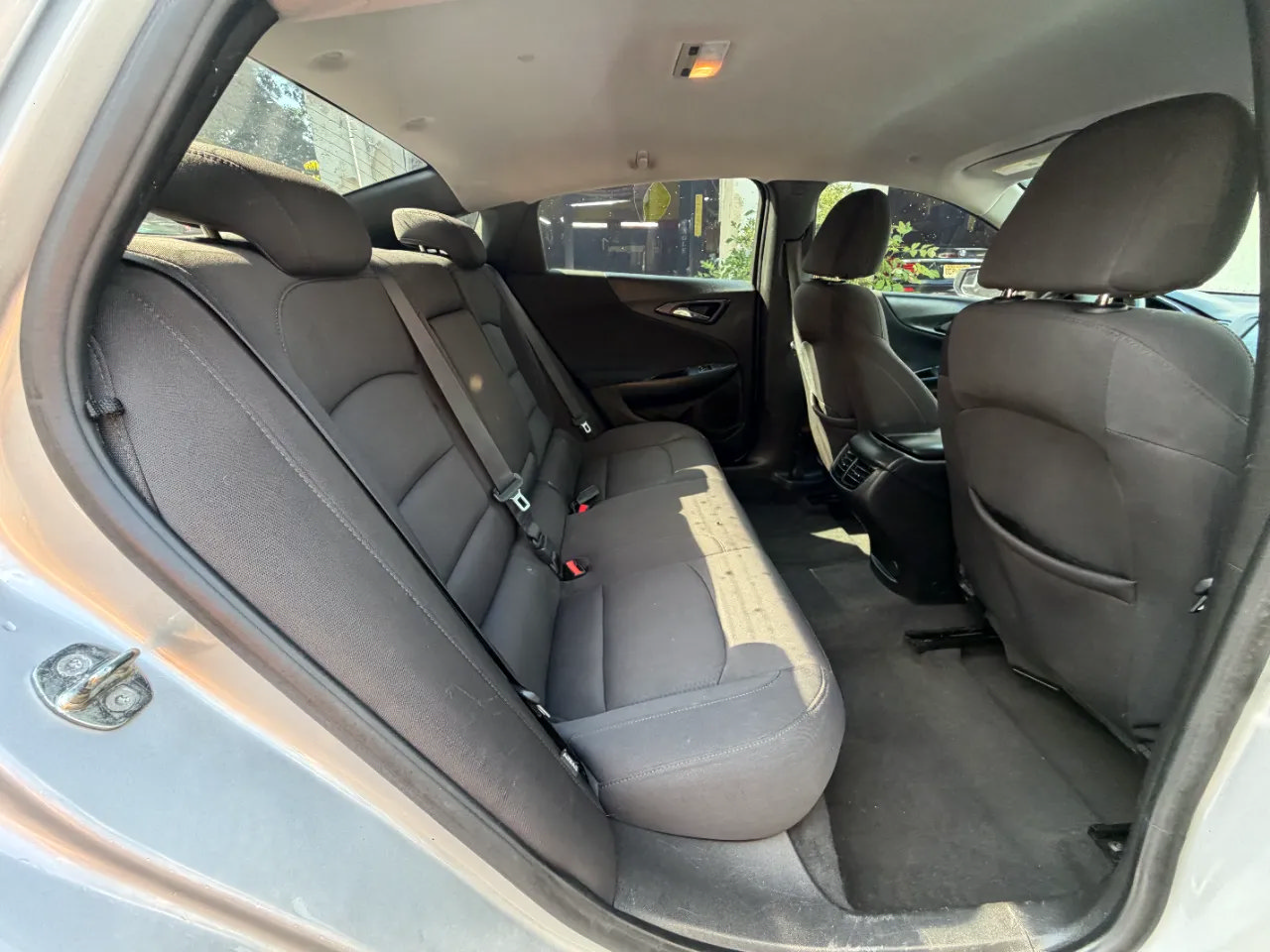 Used 2018 Chevrolet Malibu LT FWD image 33