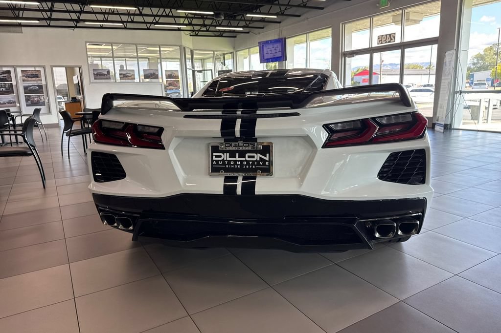 Used 2021 Chevrolet Corvette Stingray Coupe w/ Z51 Performance Package RWD image 7