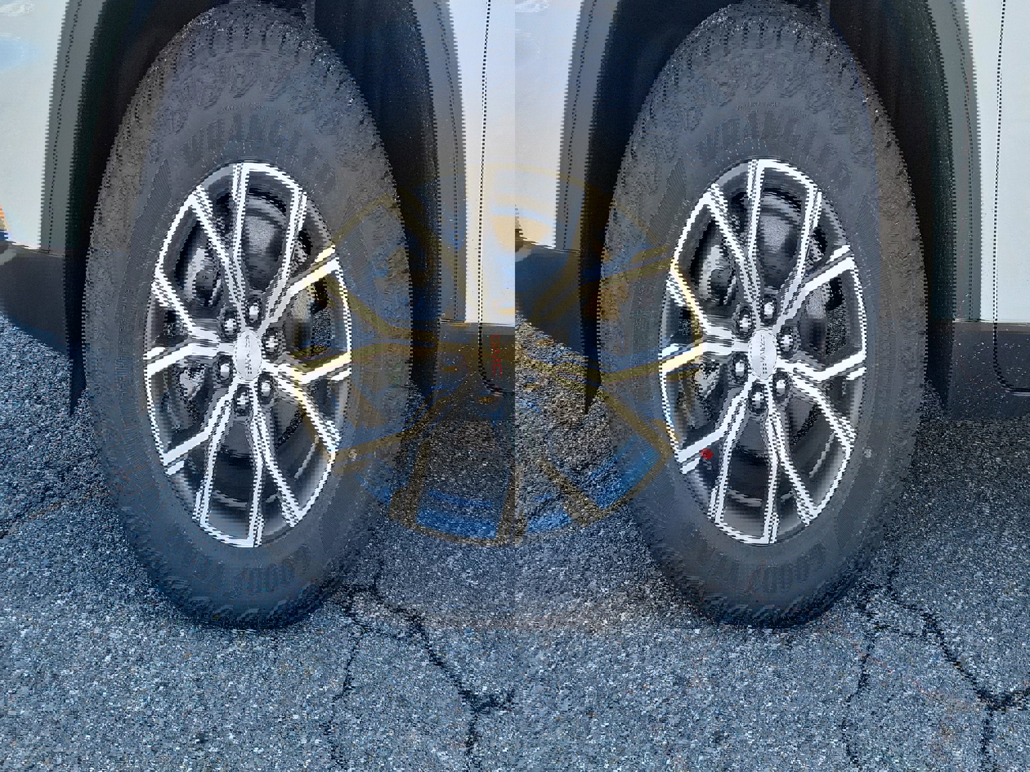 New 2026 GMC Acadia AT4 w/ Luxury Package image 11