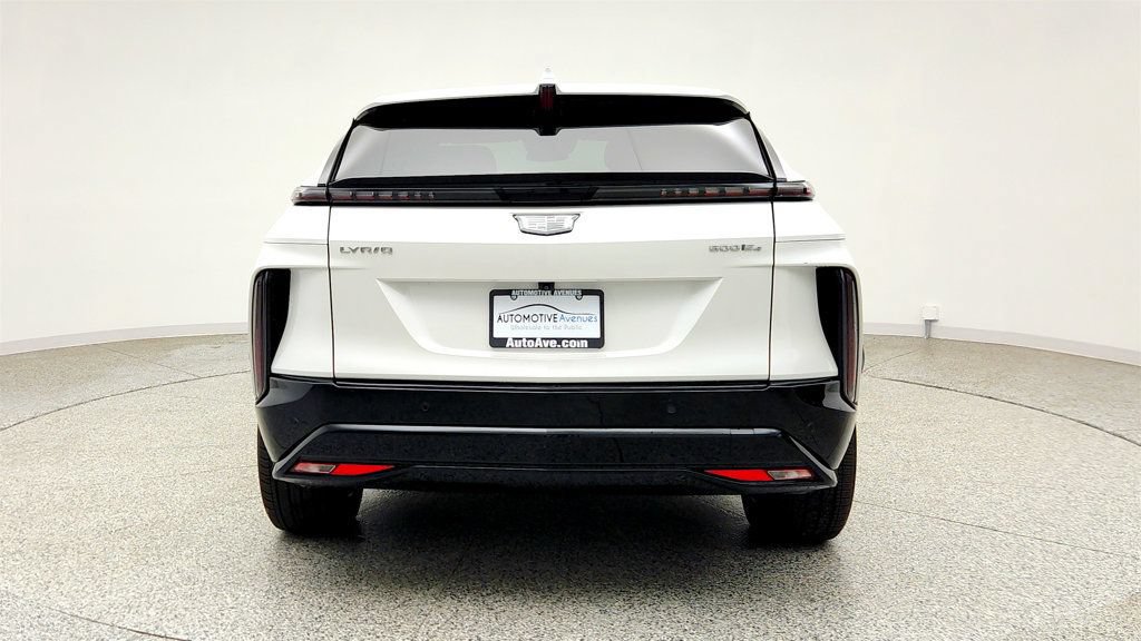 Used 2024 Cadillac Lyriq Sport AWD/4WD image 6