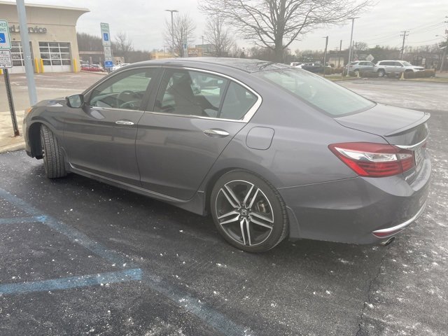 Used 2017 Honda Accord Sport Special Edition image 4