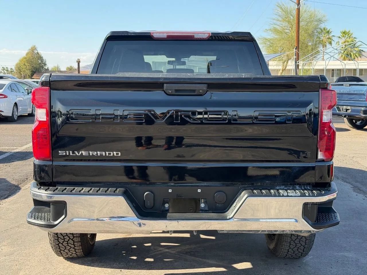 Used 2020 Chevrolet Silverado 1500 LT AWD/4WD image 9