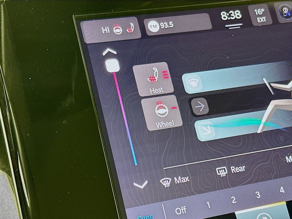 Certified 2022 Jeep Grand Cherokee Laredo w/ Luxury Tech Group I image 31