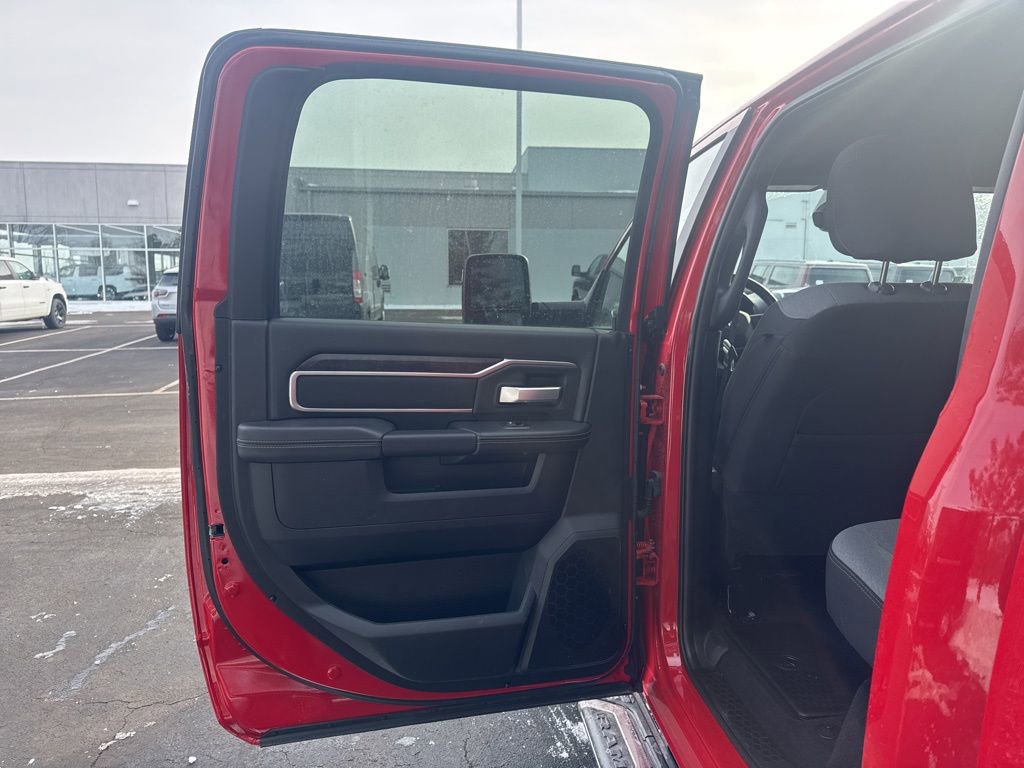 Used 2024 RAM 2500 Big Horn w/ Bed Utility Group image 31