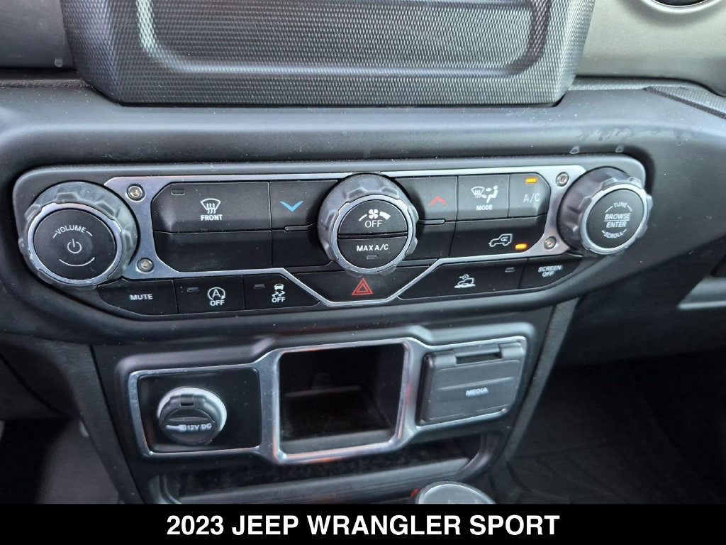 Used 2023 Jeep Wrangler Unlimited Sport AWD/4WD image 22
