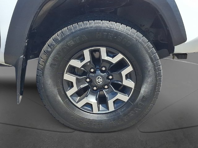 Used 2023 Toyota Tacoma TRD Off-Road w/ Advanced Technology Package AWD/4WD image 8