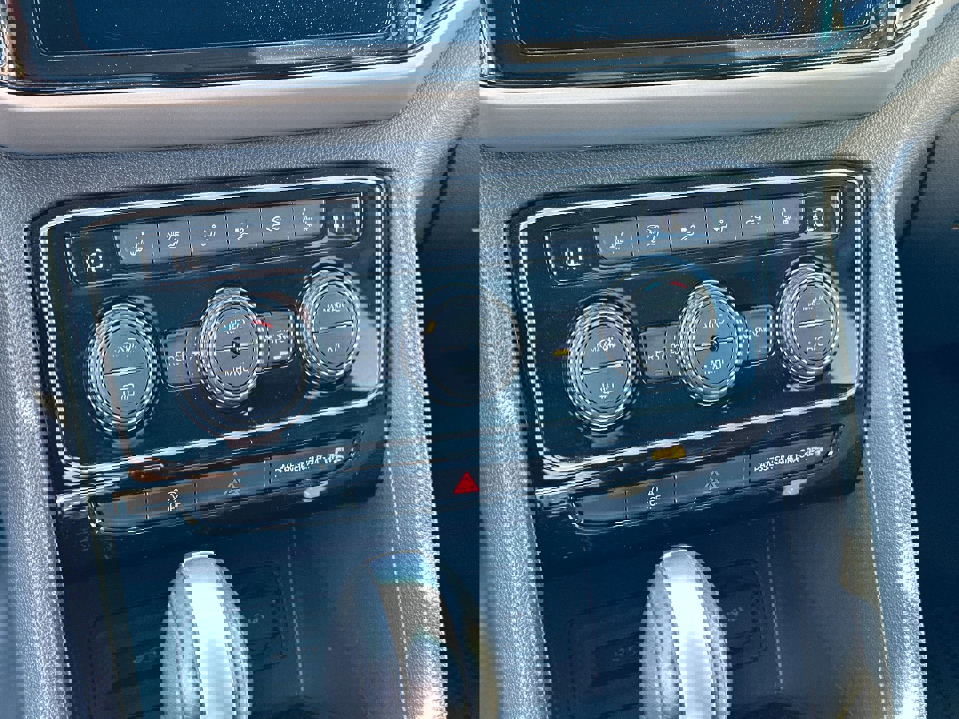 Used 2022 Volkswagen Atlas SE image 23