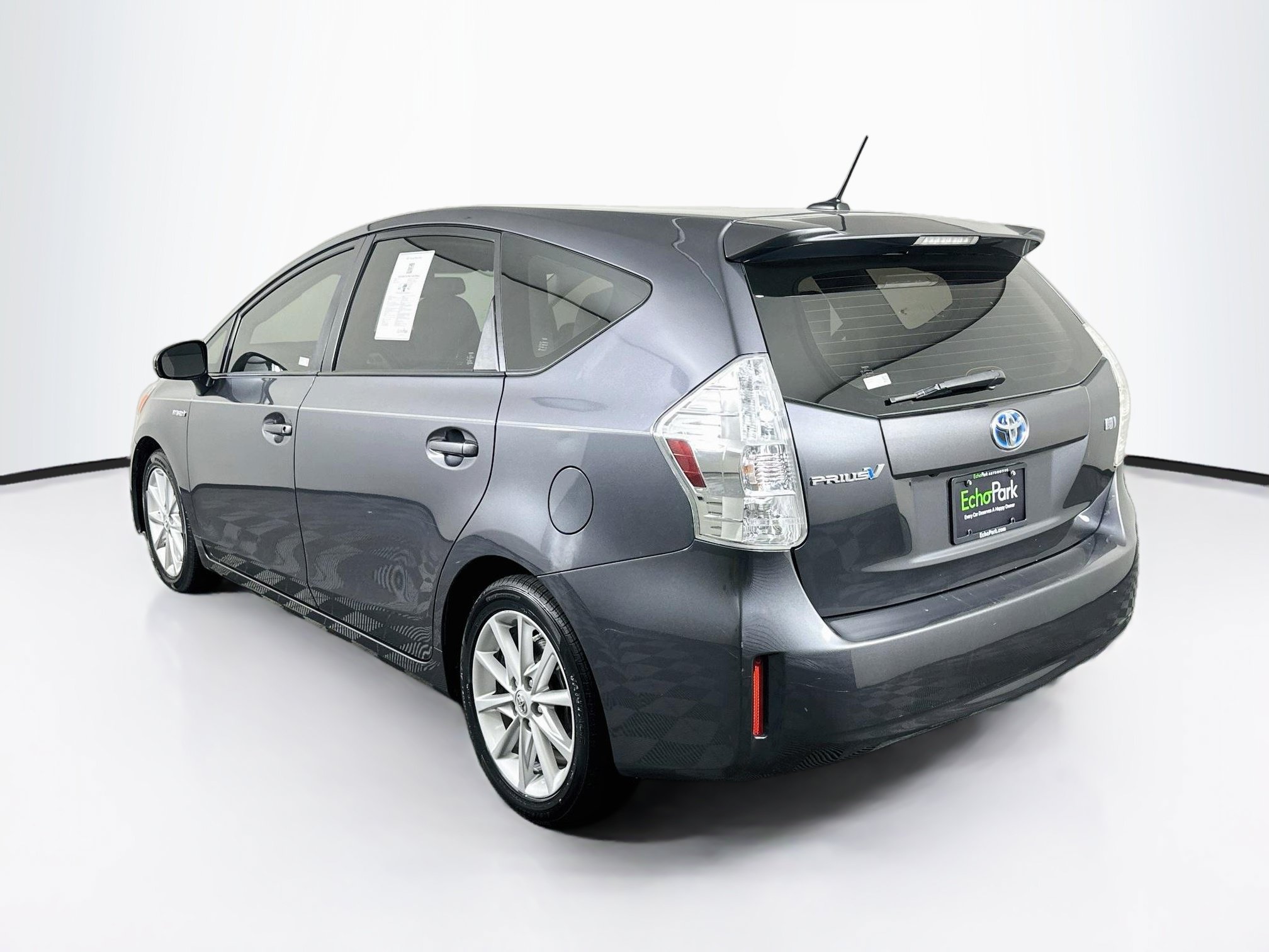 Used 2013 Toyota Prius V Five FWD image 5