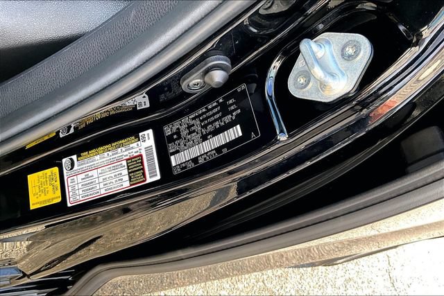 Used 2026 Toyota Sienna XLE FWD image 19