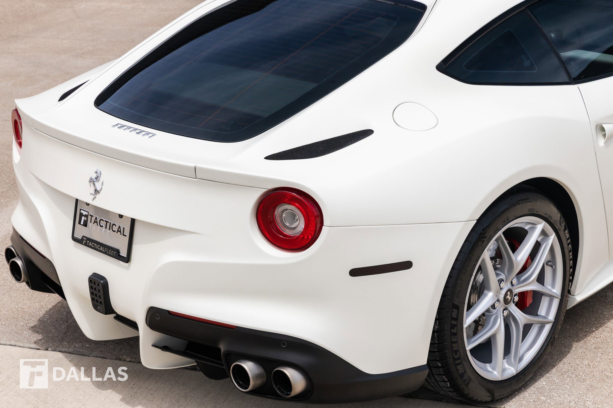 Used 2014 Ferrari F12 Berlinetta image 19