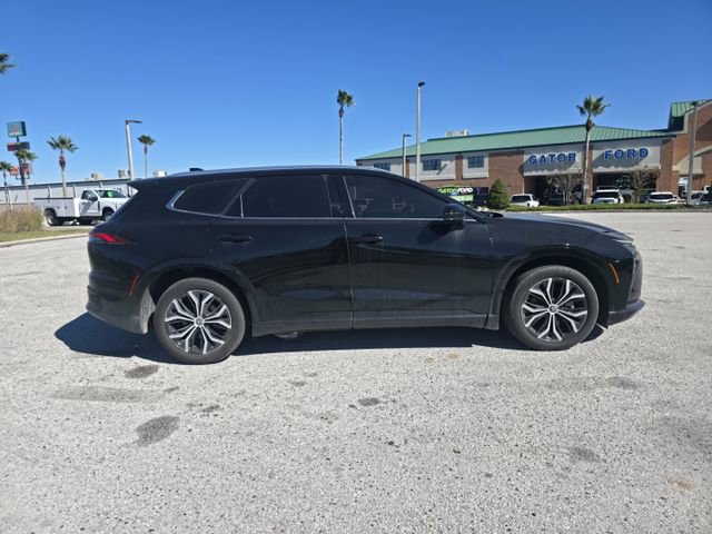 Used 2025 Toyota Crown Signia image 4