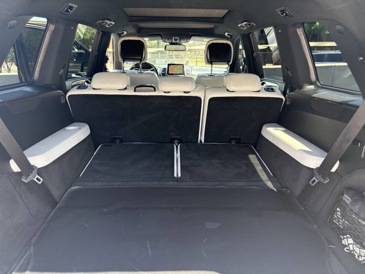 Used 2017 Mercedes-Benz GLS 550 4MATIC image 27