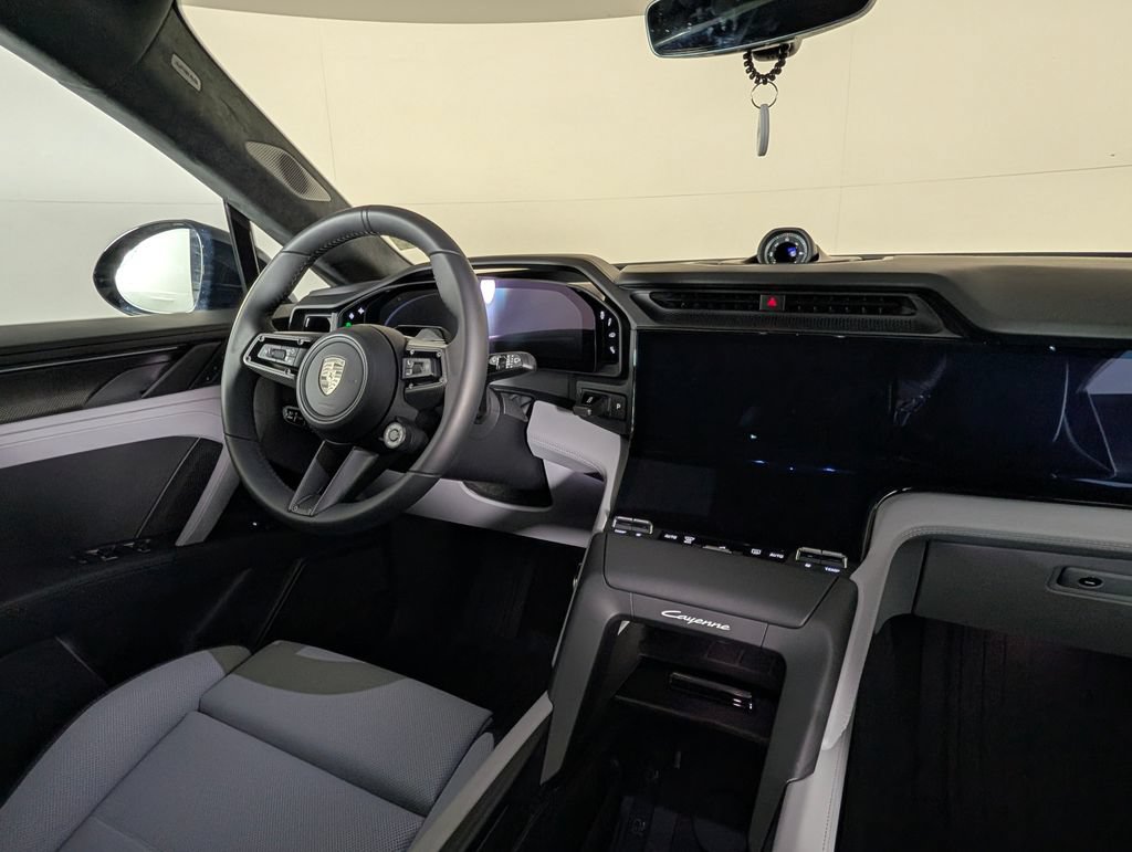 New 2026 Porsche Cayenne Turbo AWD/4WD image 22