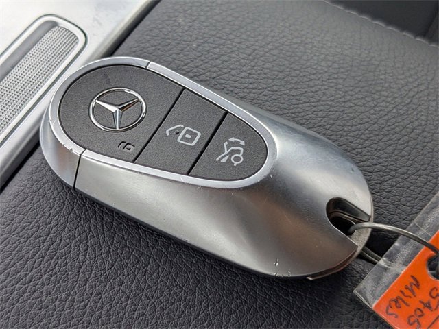 Used 2025 Mercedes-Benz GLC 300 image 31