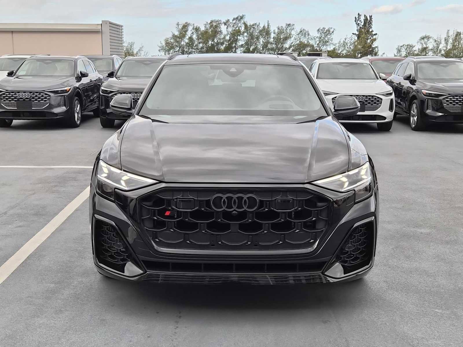 New 2026 Audi SQ8 Prestige AWD/4WD image 9