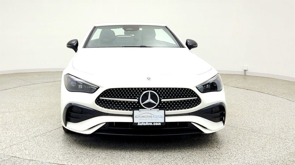 Used 2025 Mercedes-Benz CLE 450 4MATIC Cabriolet image 2