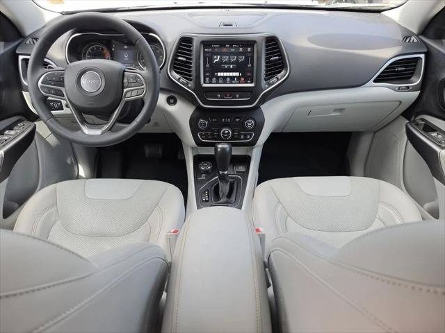 Certified 2022 Jeep Cherokee Latitude Lux w/ Sun & Sound Group AWD/4WD image 13
