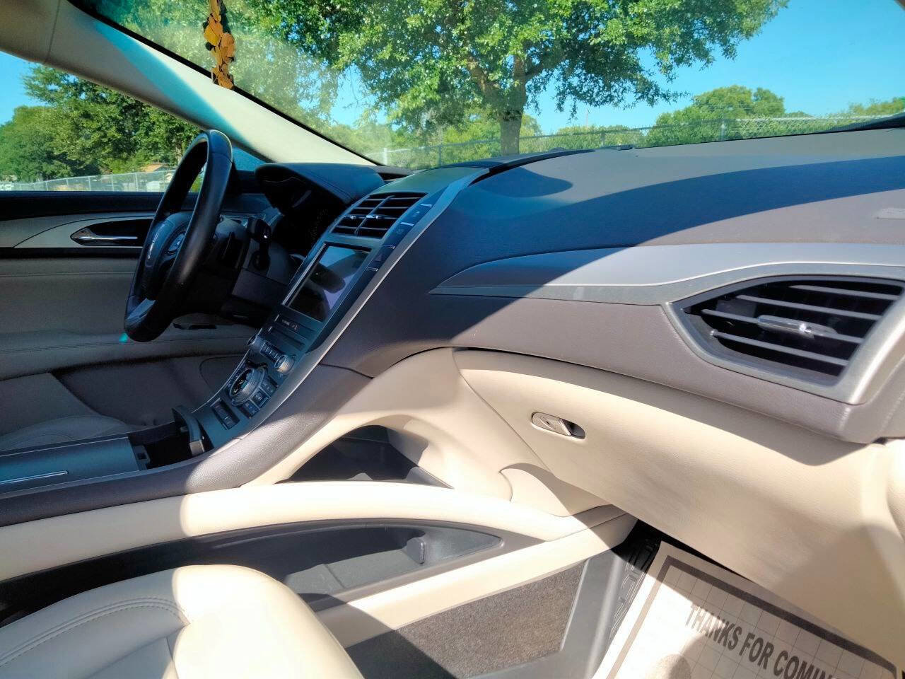 Used 2018 Lincoln MKZ Premiere image 20