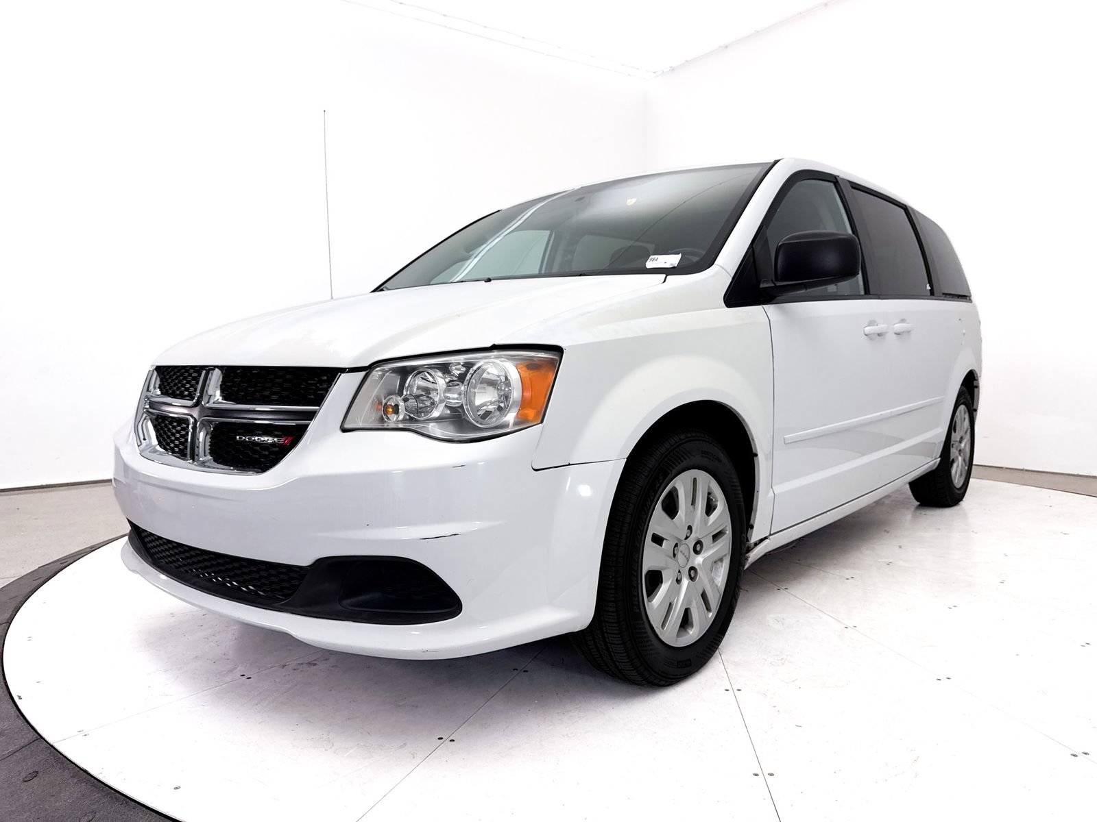 Used 2017 Dodge Grand Caravan SE w/ UConnect Hands-Free Group FWD image 12