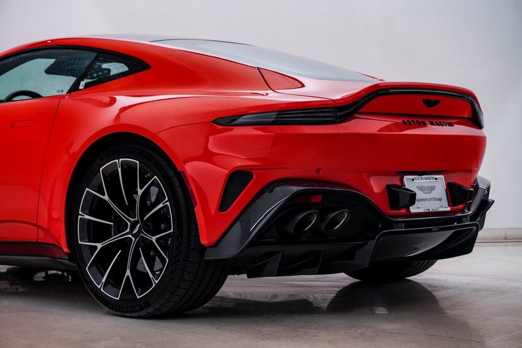 Used 2025 Aston Martin V8 Vantage Coupe image 11