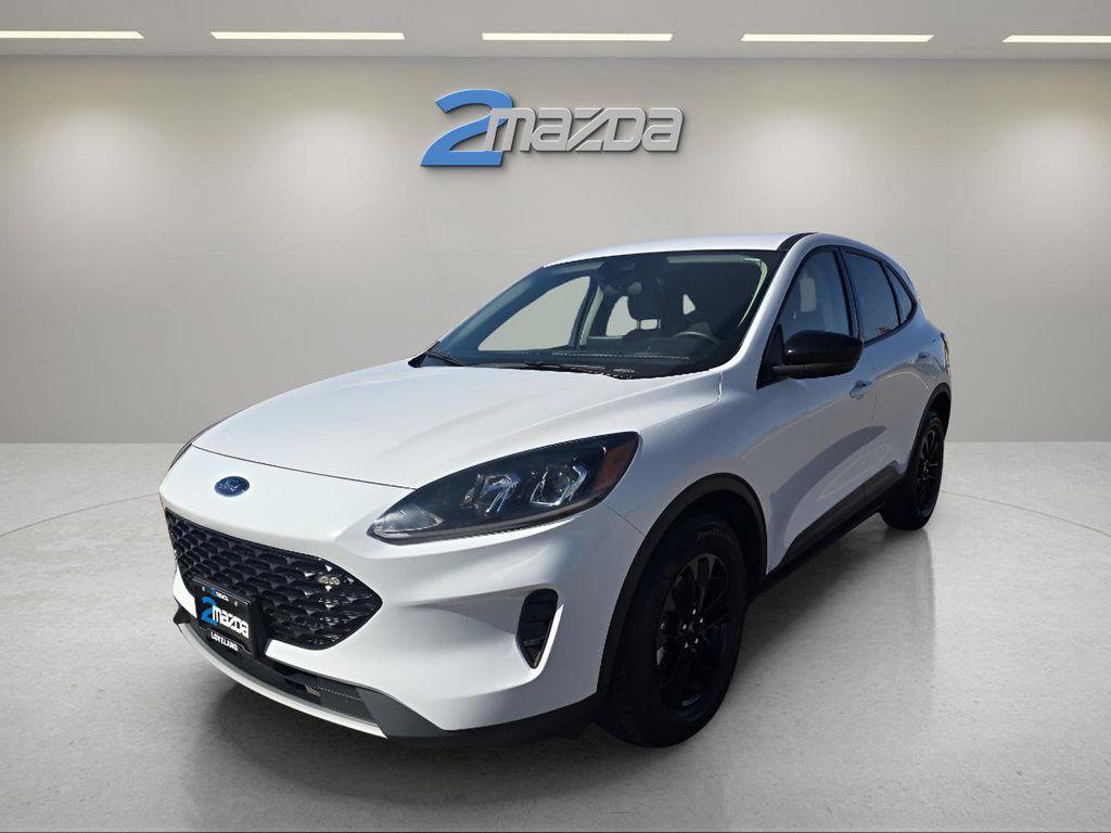 Used 2020 Ford Escape SE Sport image 1