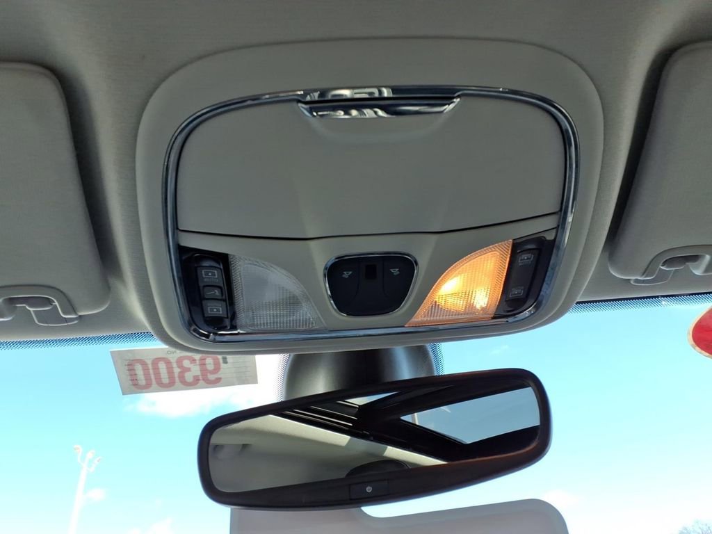 Used 2020 Jeep Cherokee Latitude Plus image 24