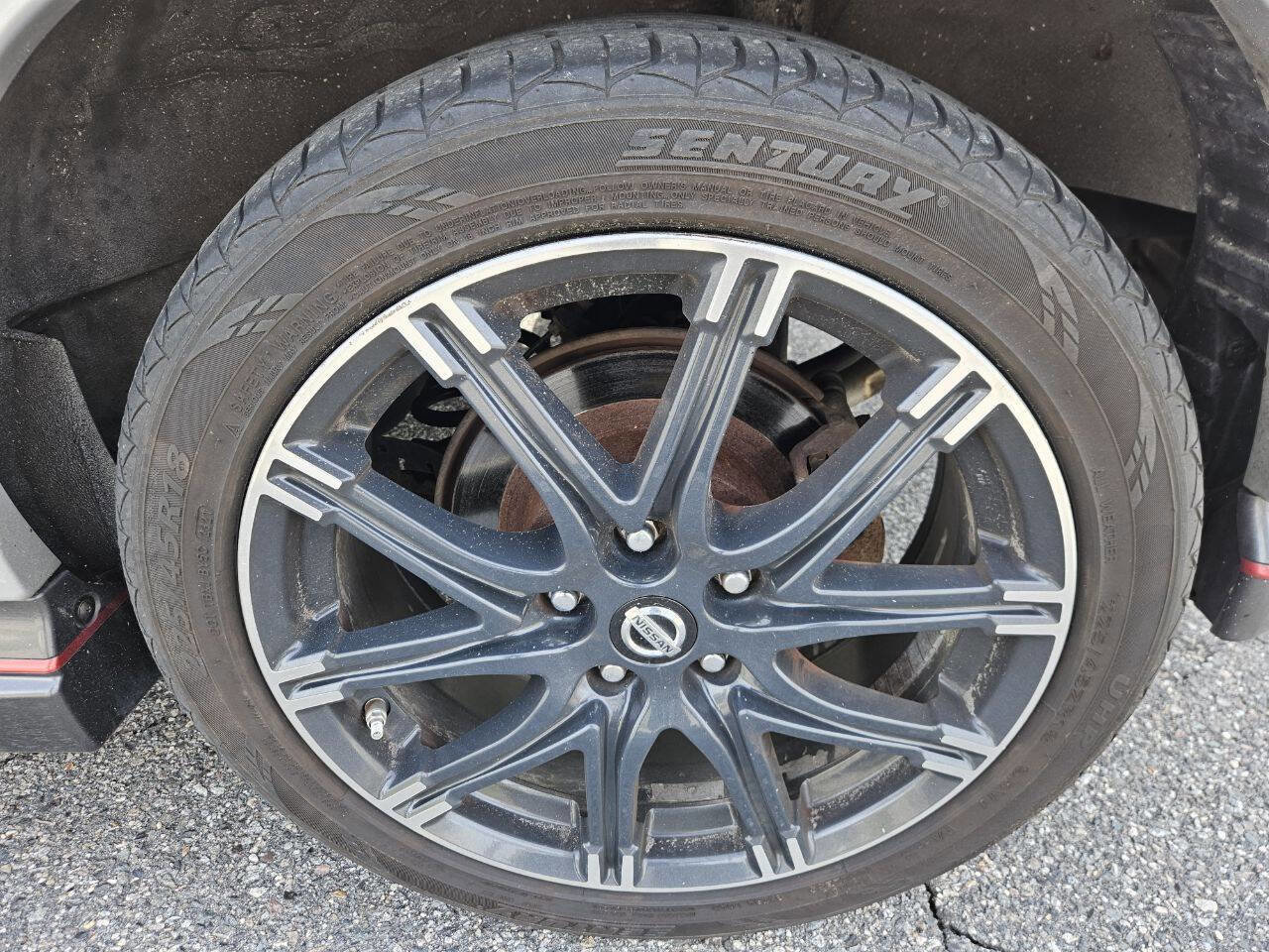 Used 2013 Nissan Juke NISMO AWD/4WD image 24