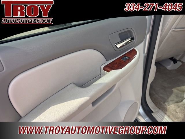 Used 2013 Chevrolet Suburban LT w/ Luxury Package image 19