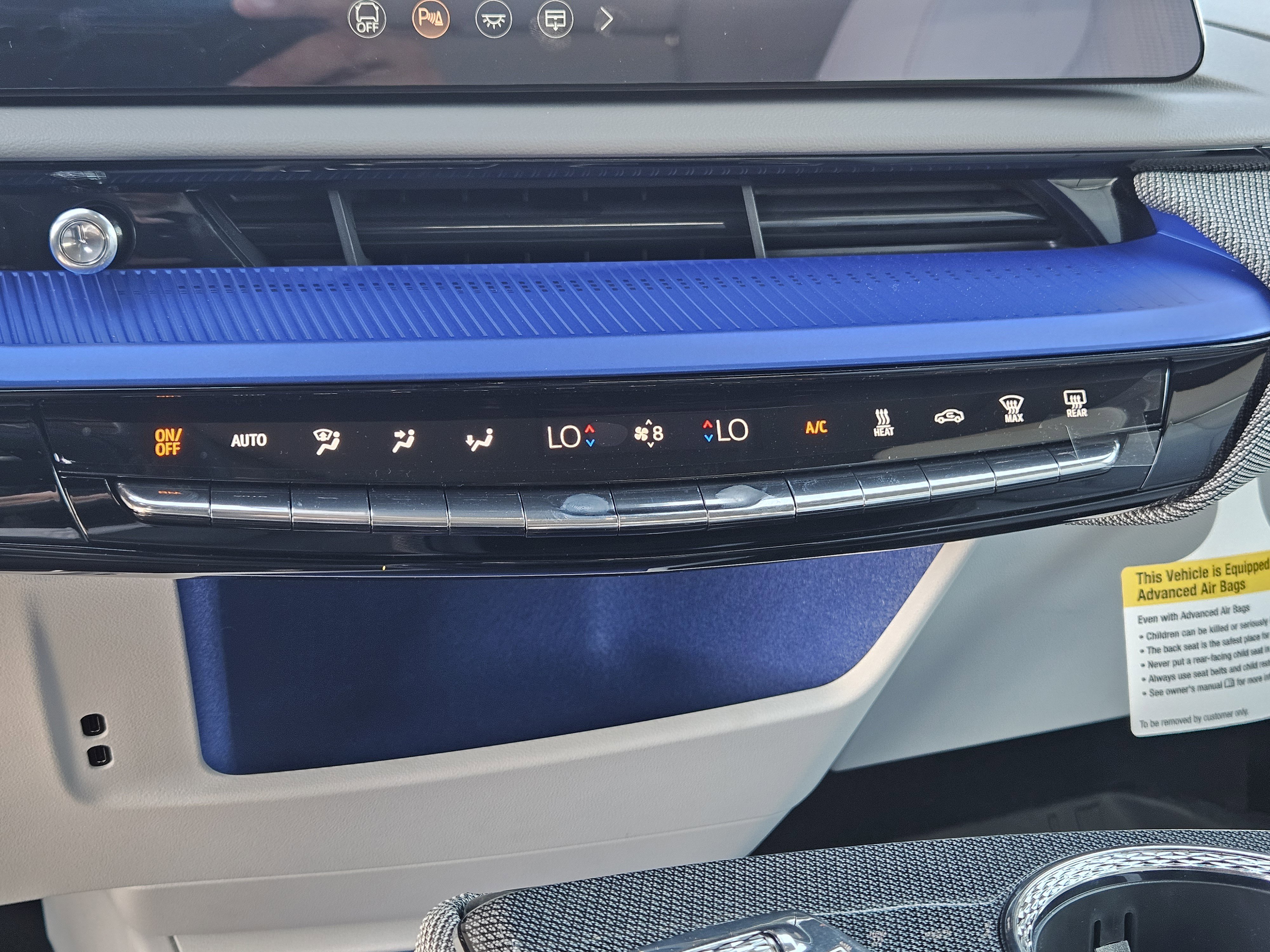 New 2025 Cadillac Optiq Luxury 2 w/ LPO, Floor Liner Package image 28