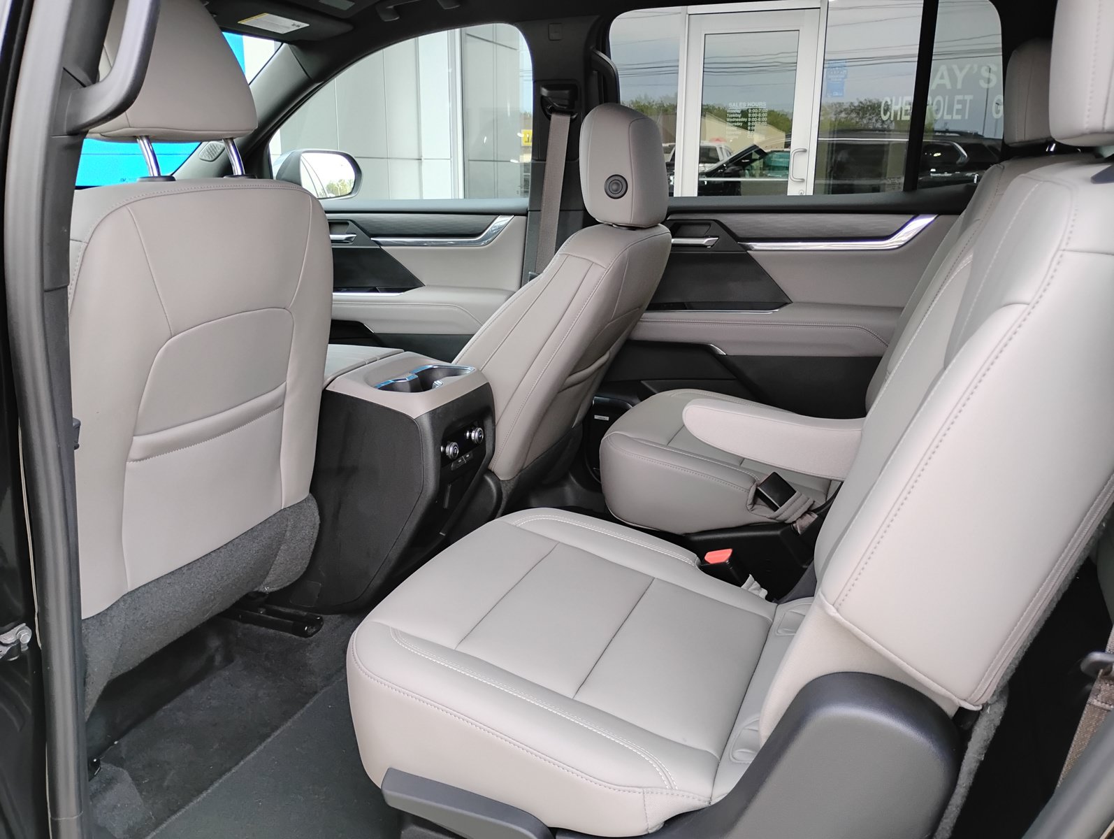 Used 2024 GMC Acadia Elevation FWD image 26
