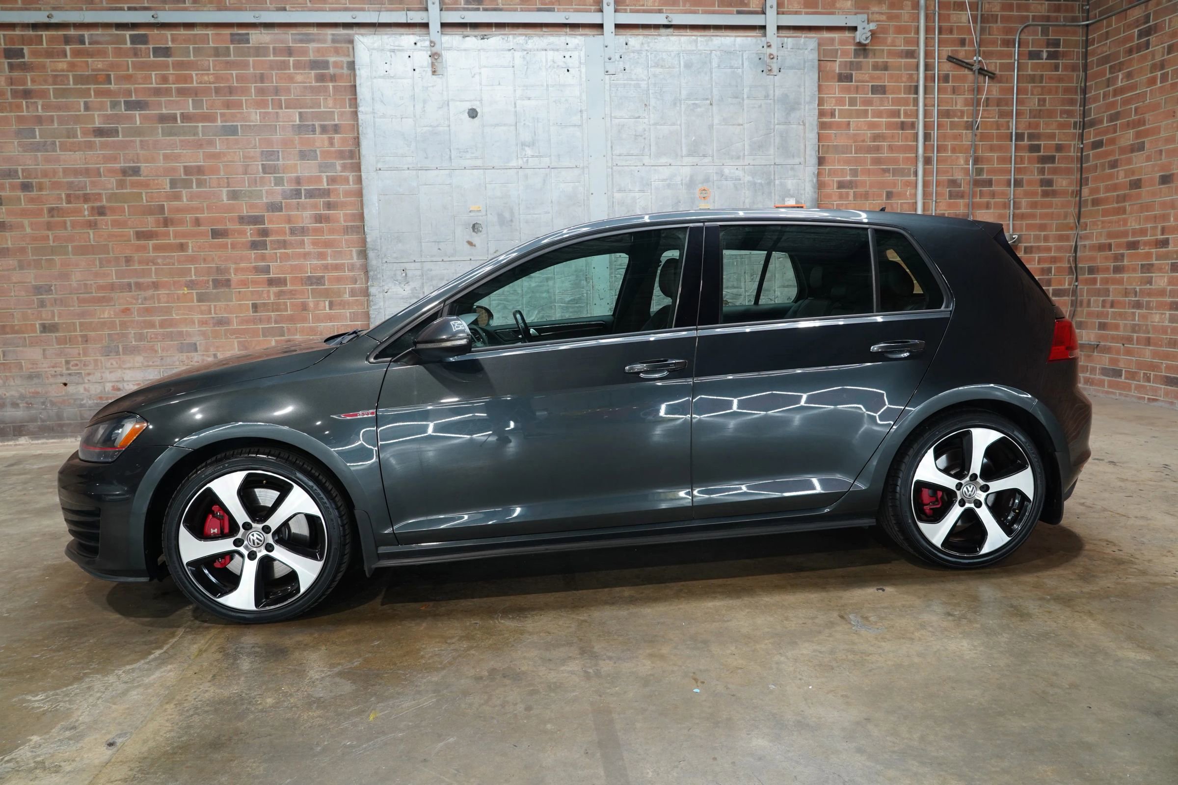 Used 2015 Volkswagen GTI Autobahn w/ Lighting Package (SEL) FWD image 9