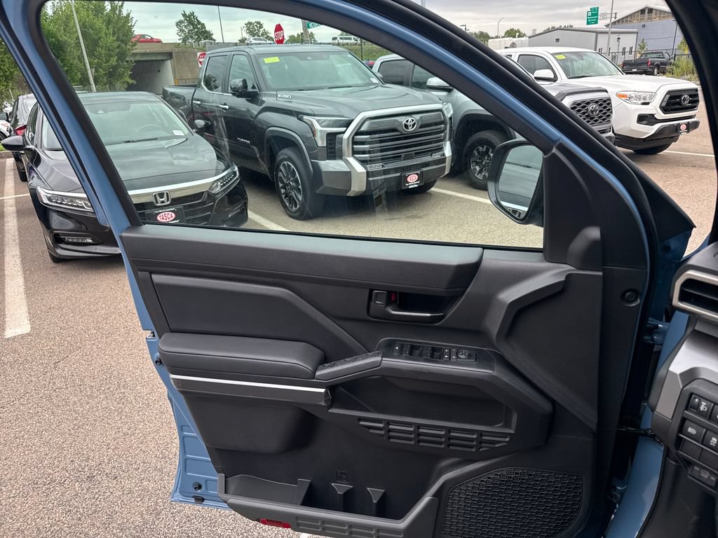 New 2026 Toyota Tacoma SR5 AWD/4WD image 33