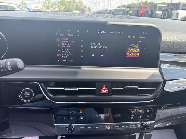 Used 2024 Kia Seltos S AWD/4WD image 14