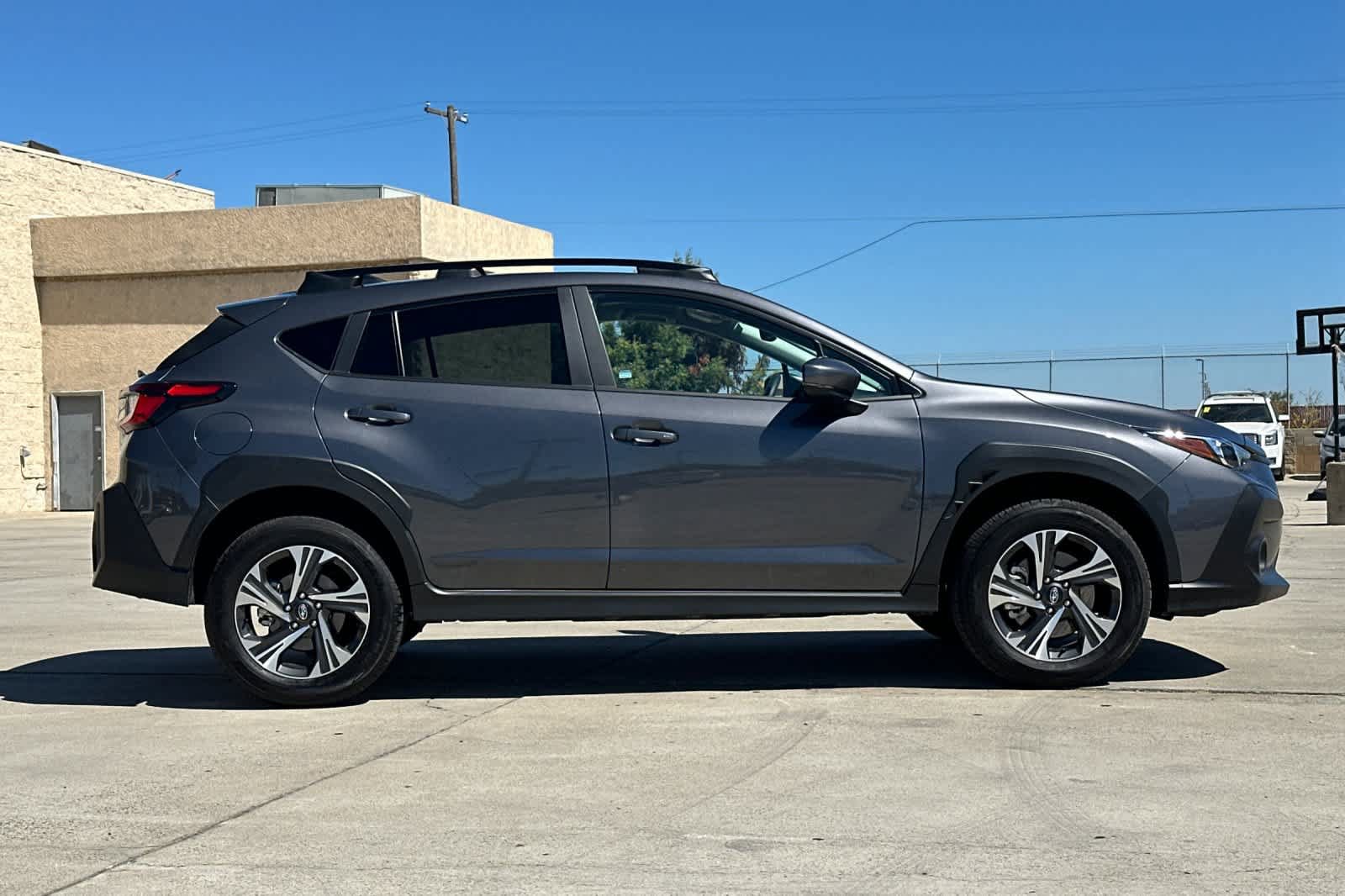 Used 2026 Subaru Crosstrek 2.5i Premium AWD/4WD image 2