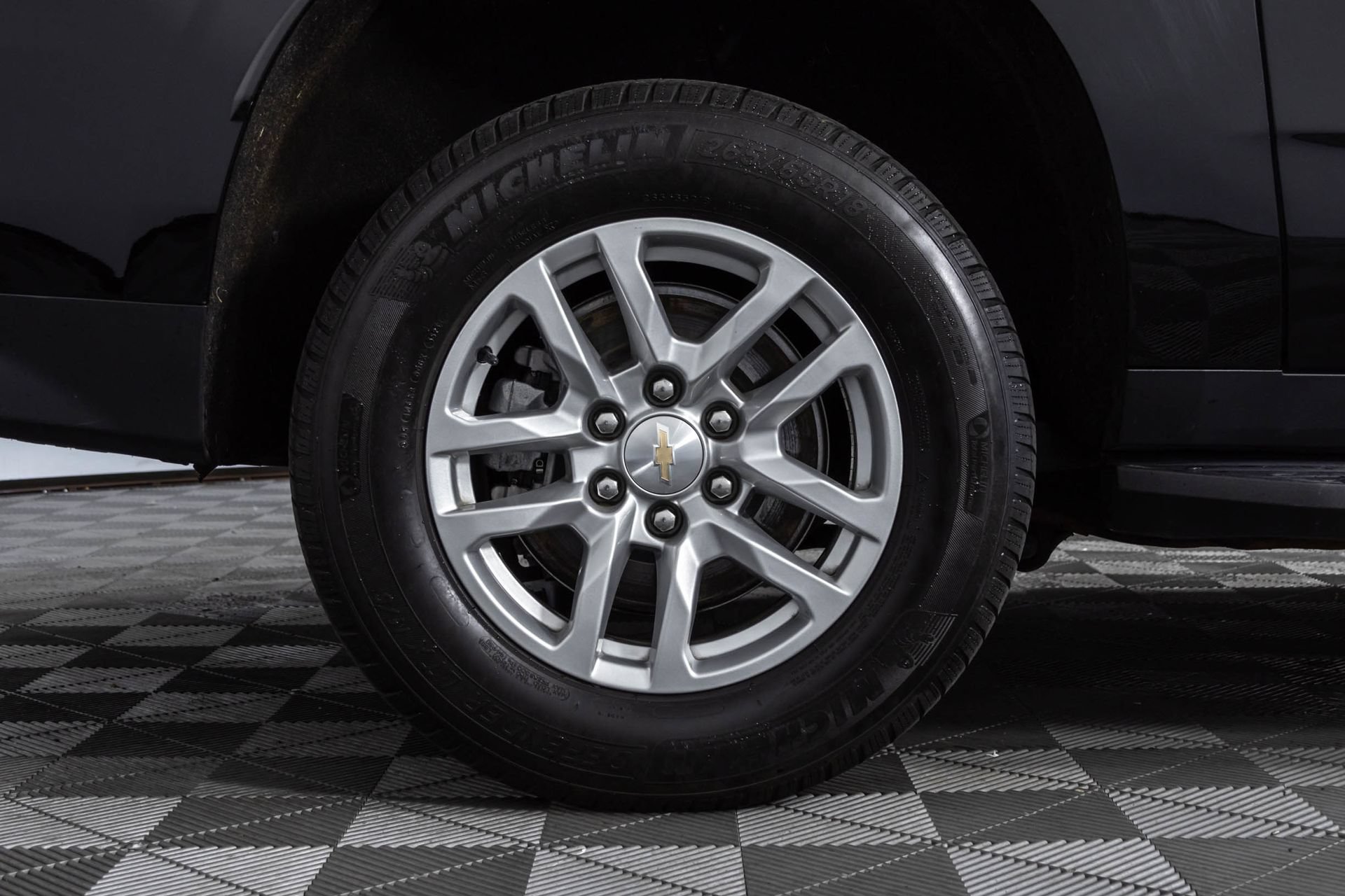 Used 2022 Chevrolet Suburban LT AWD/4WD image 49