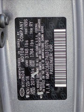 Used 2017 Hyundai Veloster image 24