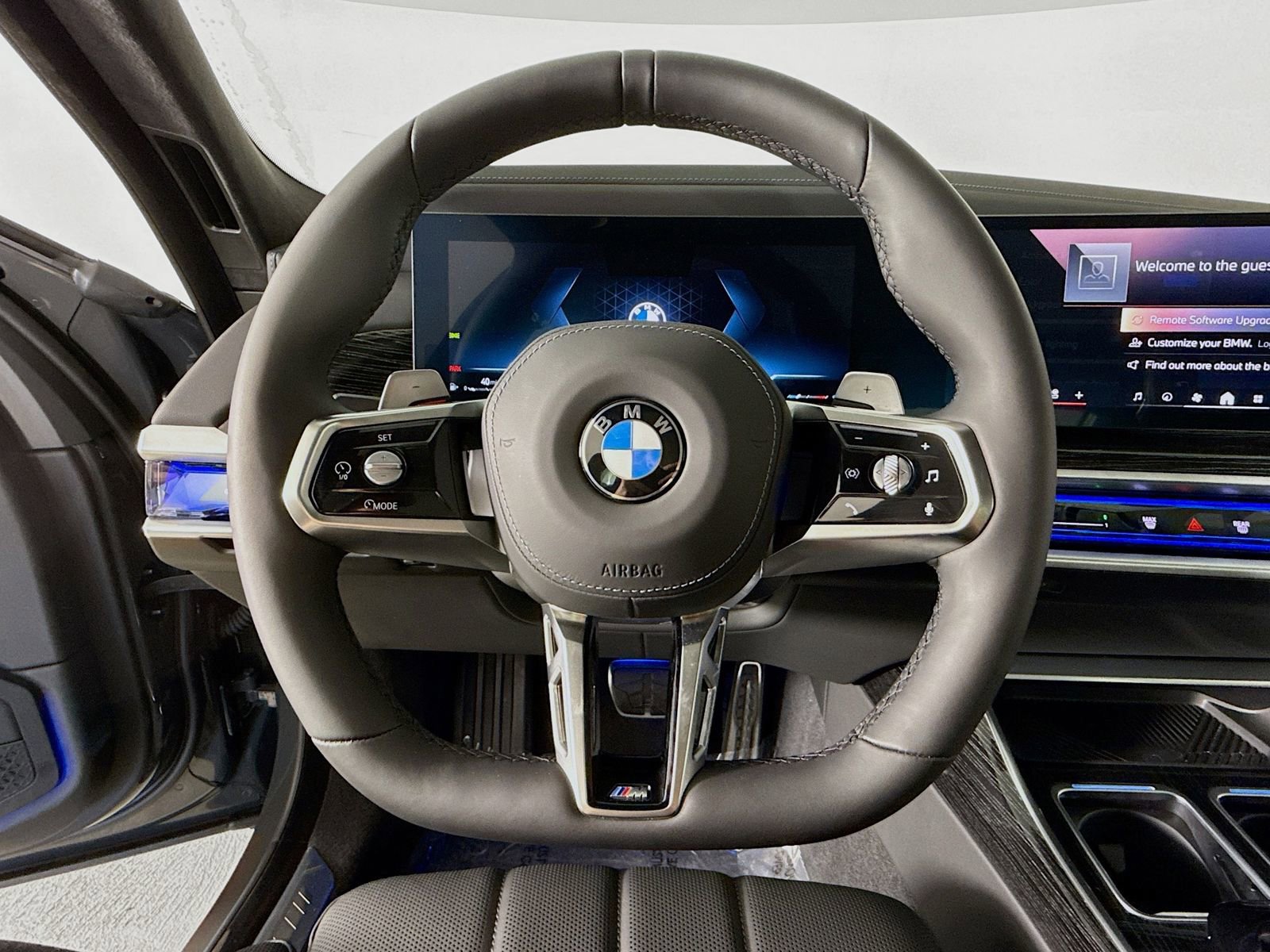 Used 2025 BMW 760i xDrive image 11