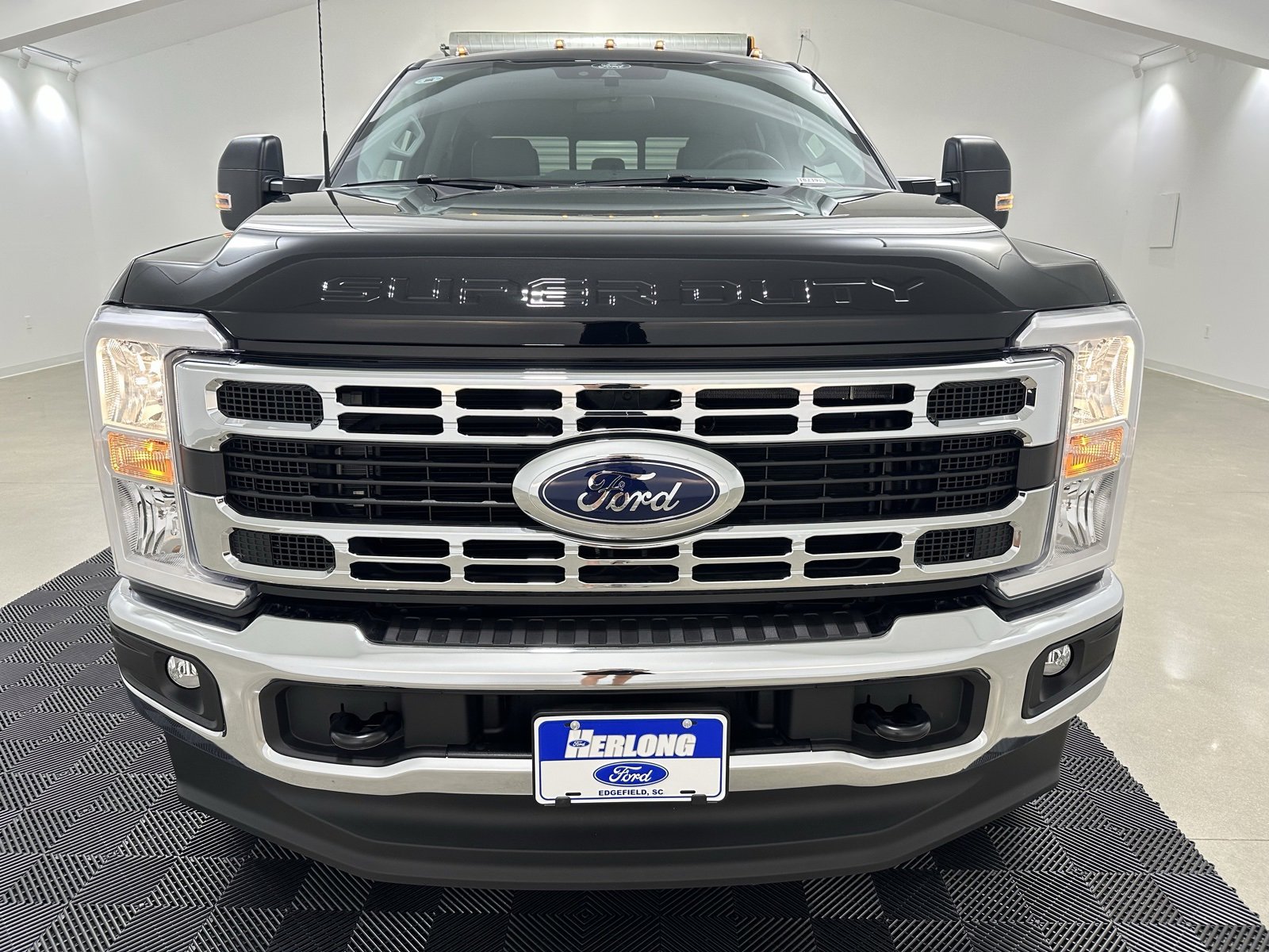 New 2025 Ford F350 XL w/ XL Chrome Package video 2