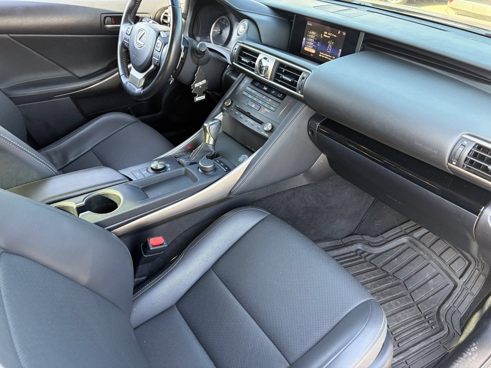 Used 2020 Lexus IS 300 RWD image 13